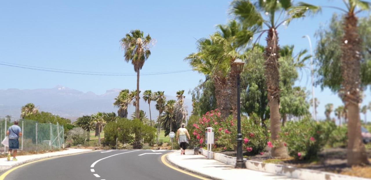 Cosy Well Located Apartment Tenerife Sur Golf Сан Мигел де Абона Екстериор снимка
